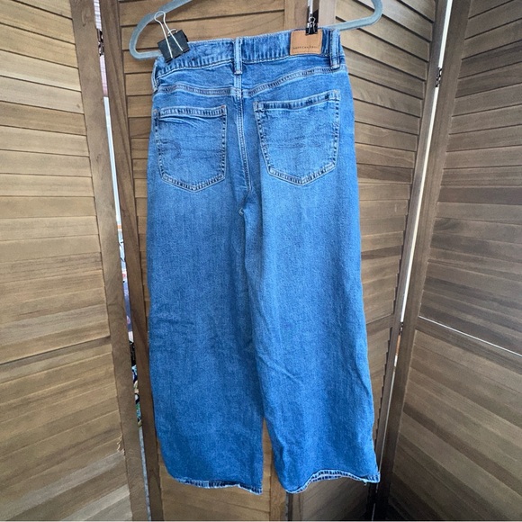 American Eagle Outfitters Women's Classic Blue Low Rise Wide Leg Jeans - Picture 2 of 9